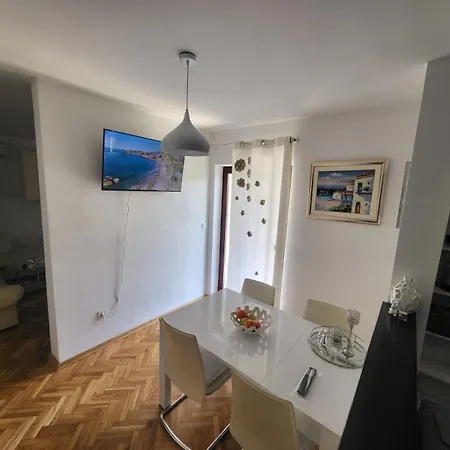 Apartment Avantgarde Krk Town