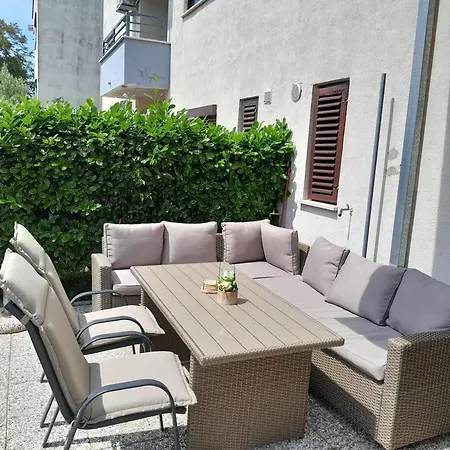 Apartment Avantgarde Krk Town
